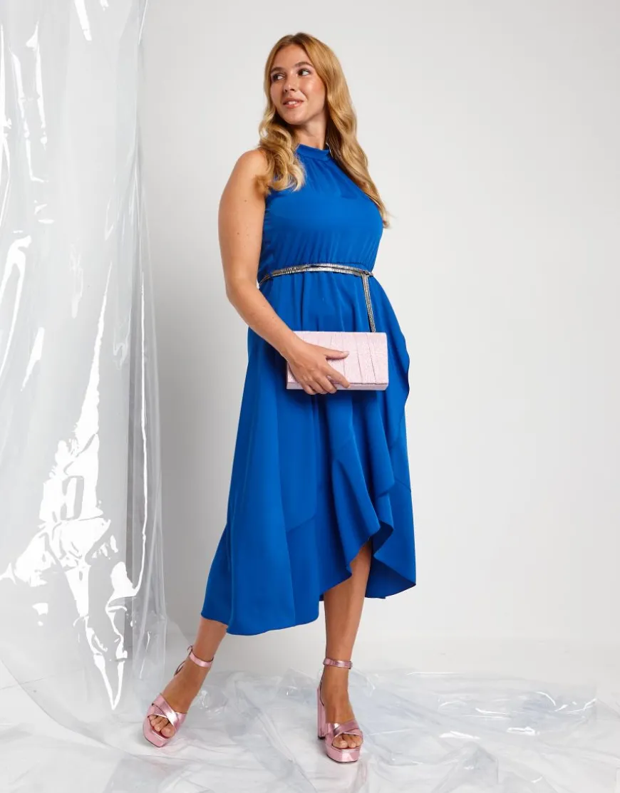 Abito con scollo all'americana e gonna asimmetrica