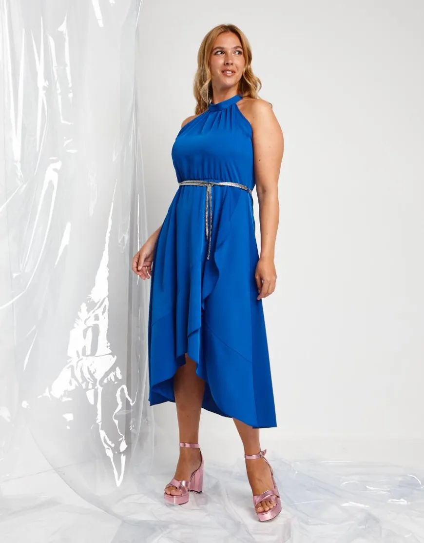 Abito con scollo all'americana e gonna asimmetrica