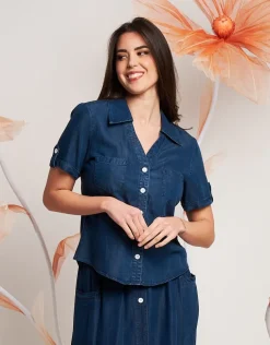 Camicia con risvolti e bottoni a contrasto