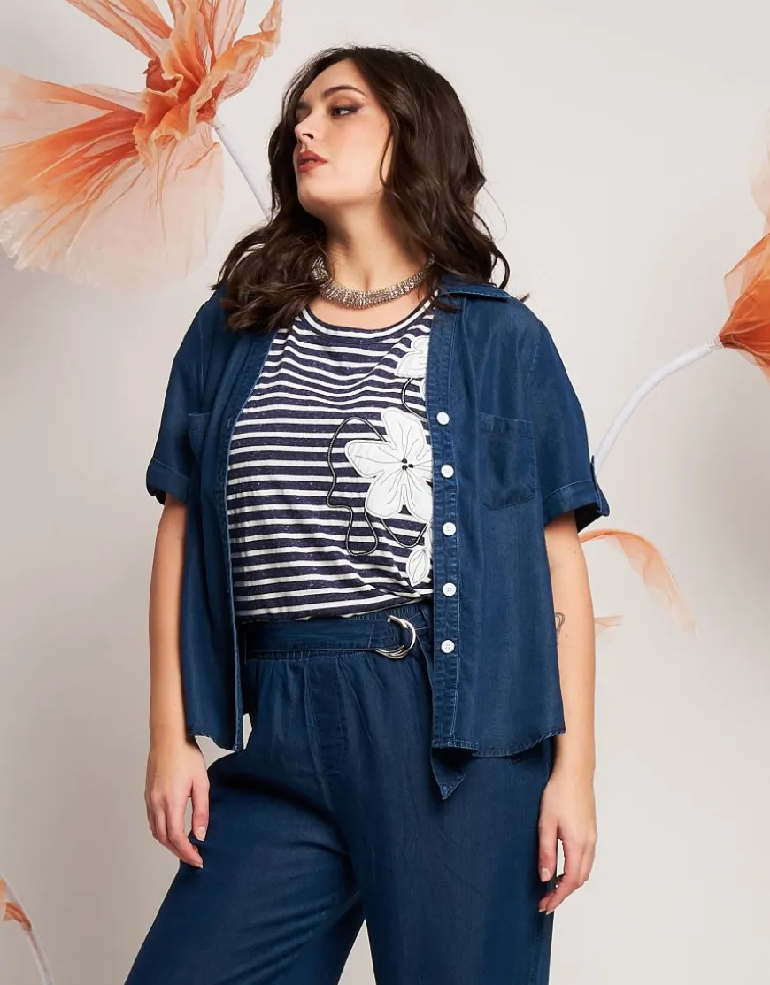 Camicia con risvolto e bottoni a contrasto