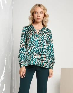Camicia in raso fantasia verde con anelli