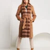 Cappotto con bordura in ecopelliccia e cintura