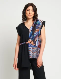 Casacca asimmetrica con inserti e scollo a V