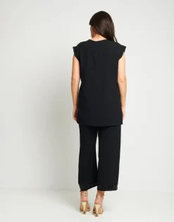 Casacca asimmetrica con inserti e scollo a V