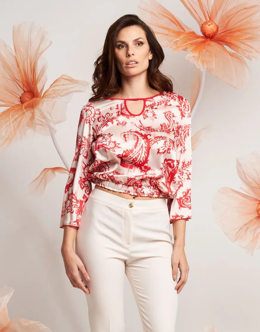 Casacca con goccia sullo scollo