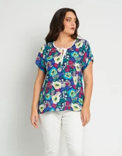 Casacca fantasia con maniche a kimono e fiocco