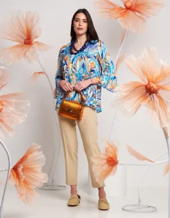 Casacca in georgette con scollo a V e volant