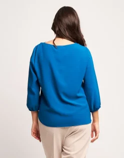Casacca setificata con scollo a ciambella