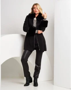 Ecomontone con zip e dettaglio borchie