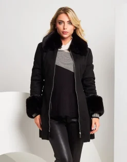 Ecomontone con zip e dettaglio borchie