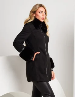 Ecomontone con zip e dettaglio borchie