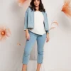 Giubbino in jeans chiaro con strass