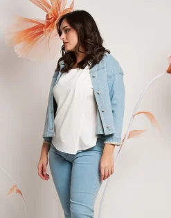 Giubbino in jeans chiaro con strass