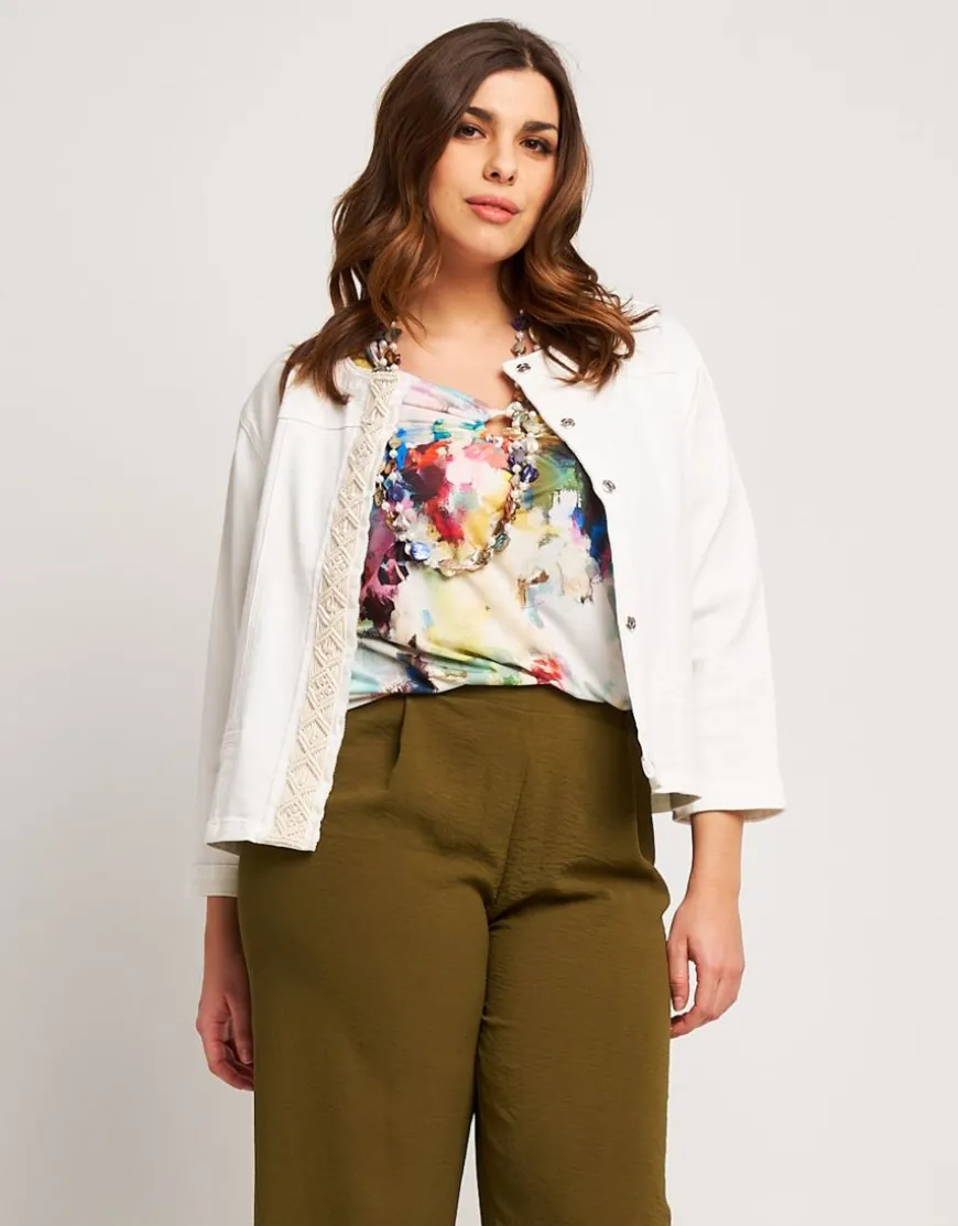 Giubbino in jeans con bordure