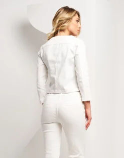 Giubbino in jeans con bordure