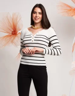 Maglia a coste con chiusura ad anelli