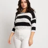 Maglia a righe con dettagli