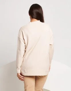 Maglia con coste e fondo stondato