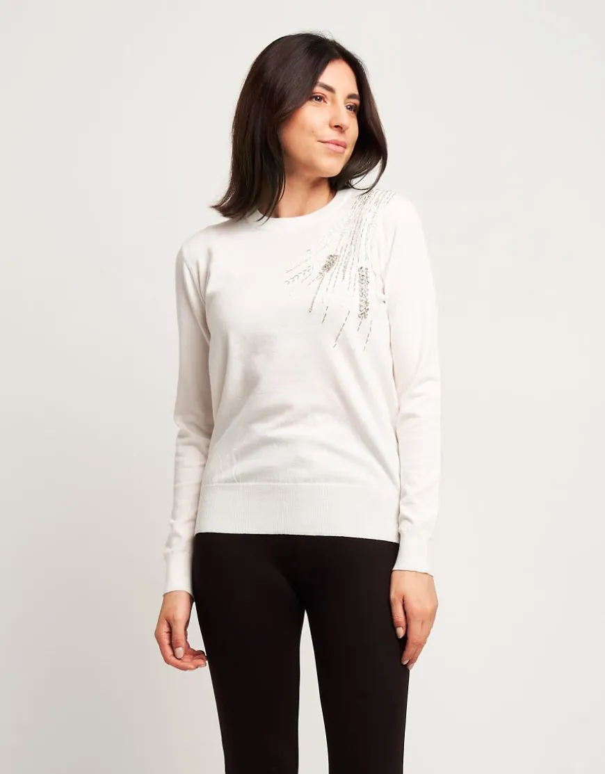 Maglia con dettaglio ricamato in pietre