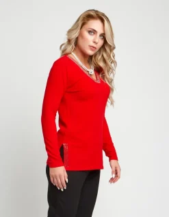 Maglia con strass su scollo