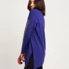 Maglia con strass sulle maniche