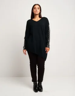 Maglia con strass sulle maniche