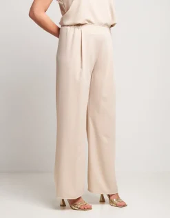 Pantalone ampio in tessuto fluido