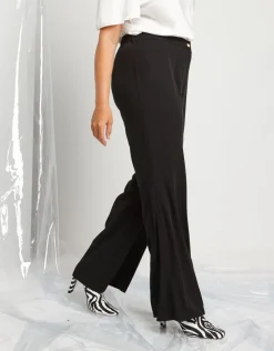 Pantalone ampio in tessuto fluido