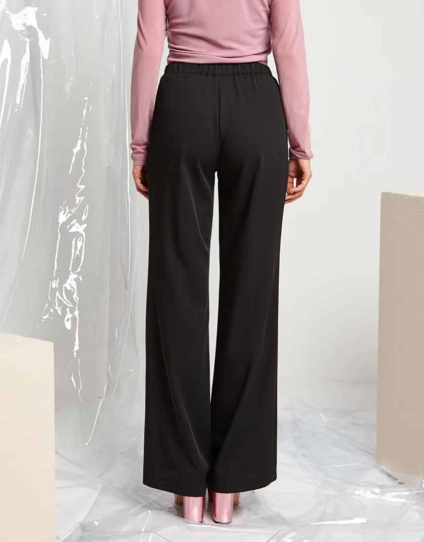 Pantalone ampio in tessuto fluido