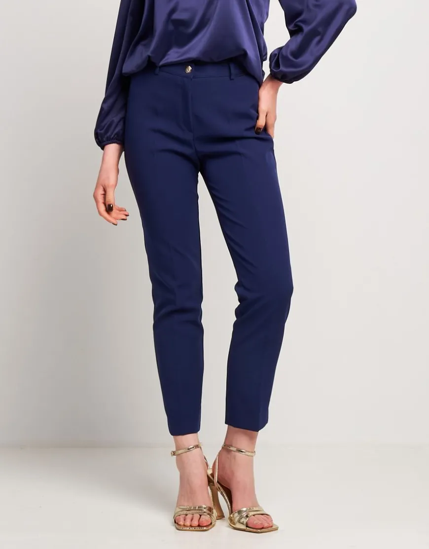 Pantalone classico con spacchetti