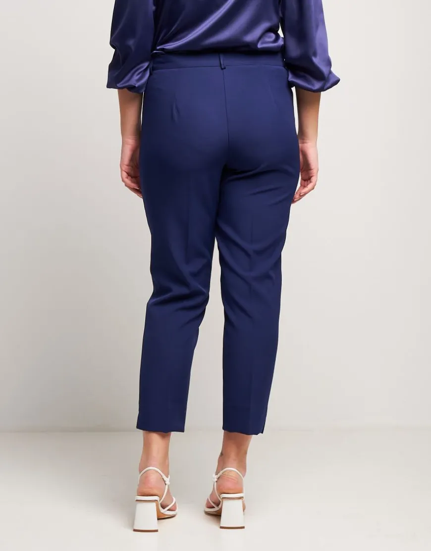 Pantalone classico con spacchetti