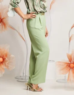 Pantalone con dettaglio in vita