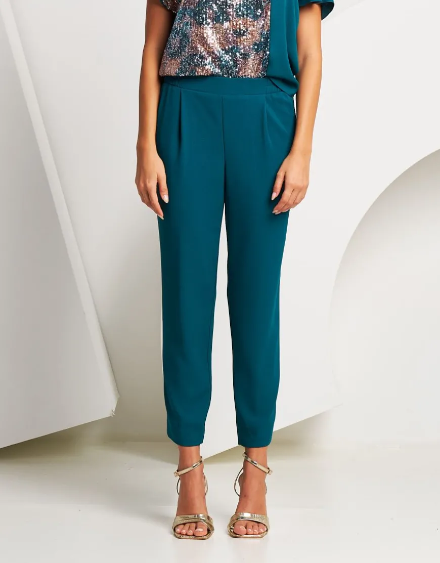 Pantalone con elastico e piega