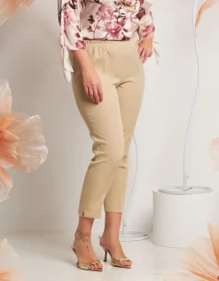 Pantalone con elastico e spacchi