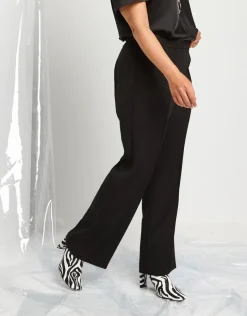 Pantalone con impuntura frontale