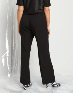 Pantalone con impuntura frontale