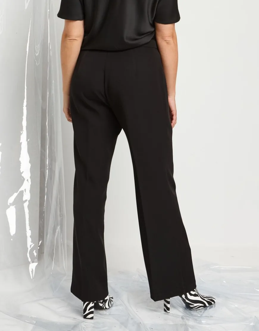 Pantalone con impuntura frontale