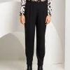 Pantalone con pinces ed elastico