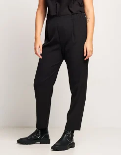 Pantalone con pinces ed elastico