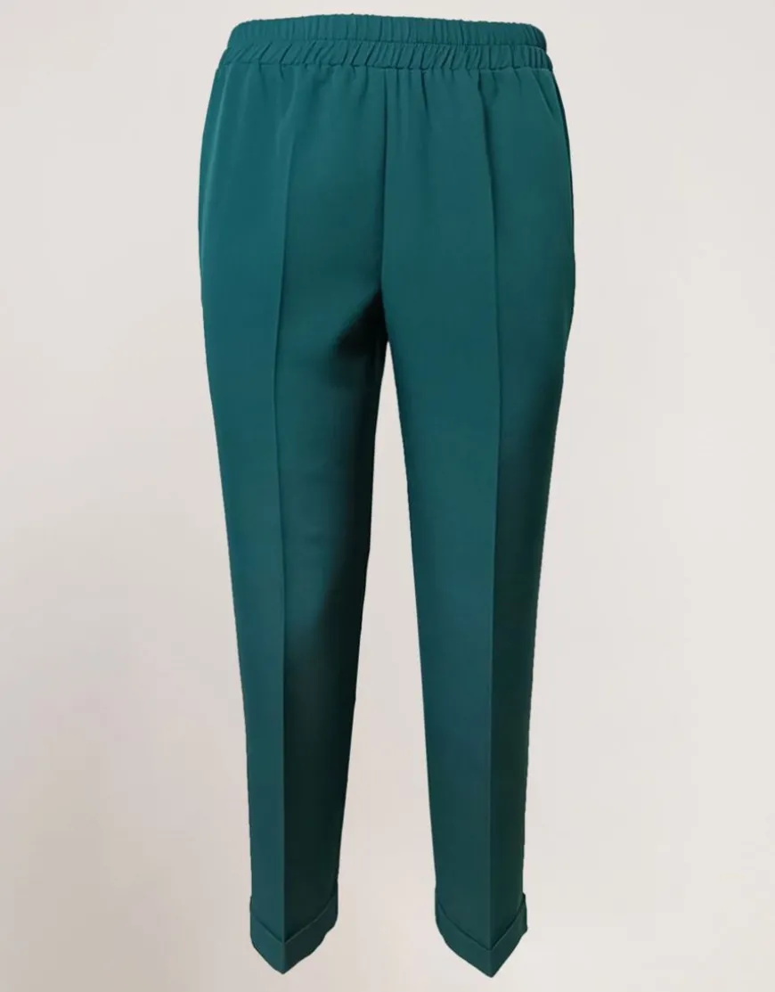 Pantalone con risvolto sul fondo