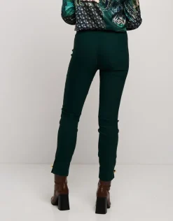 Pantalone con spacchetti e bottone