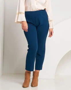 Pantalone con spacchi e bottoni sul fondo
