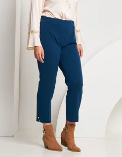 Pantalone con spacchi e bottoni sul fondo