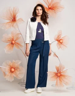 Pantalone con tasche e cintura