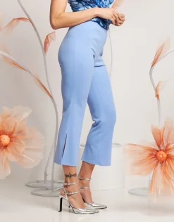 Pantalone cropped con spacchi laterali
