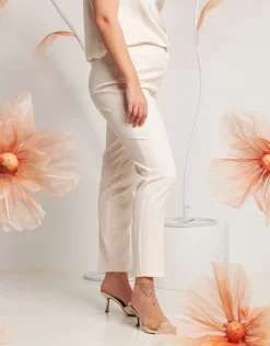 Pantalone dritto con elastico posteriore