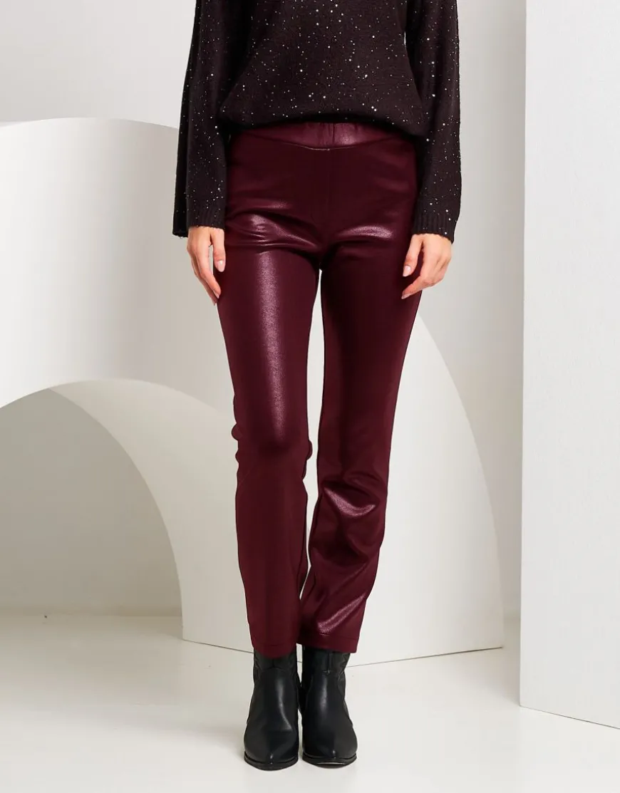 Pantalone effetto ecopelle rubino