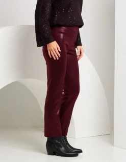 Pantalone effetto ecopelle rubino
