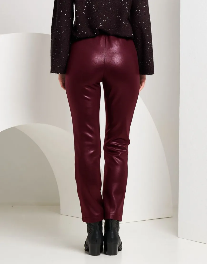 Pantalone effetto ecopelle rubino