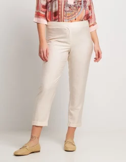 Pantalone effetto mosso con cinturino e risvolto